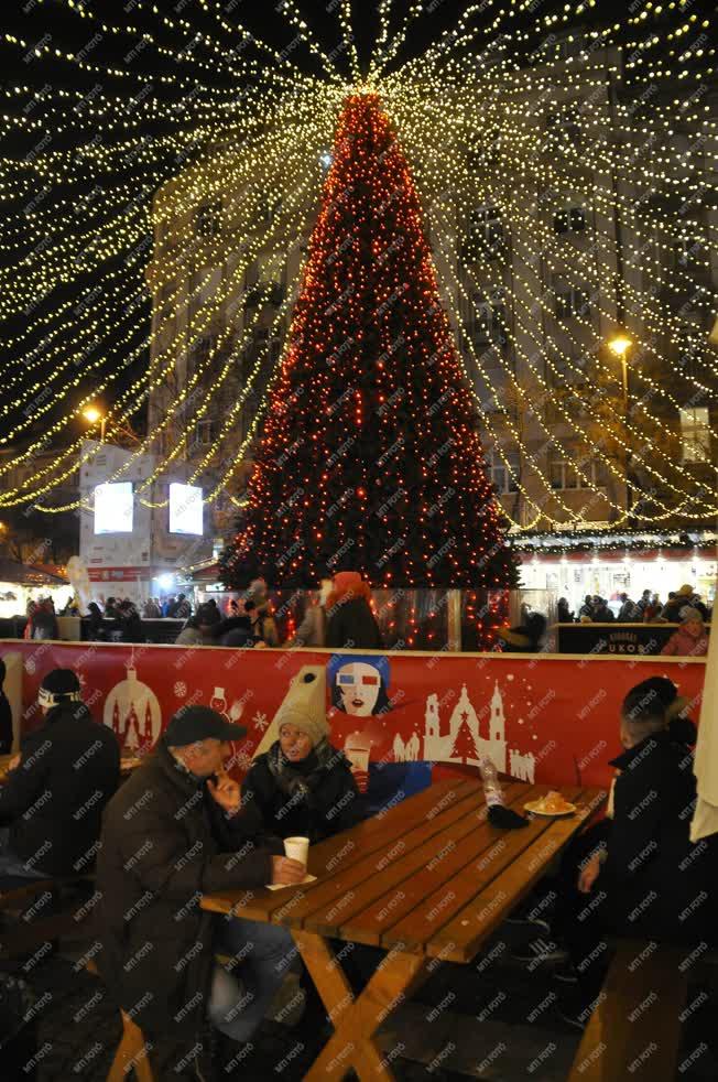 Ünnep - Budapest - Advent a Bazilikánál 