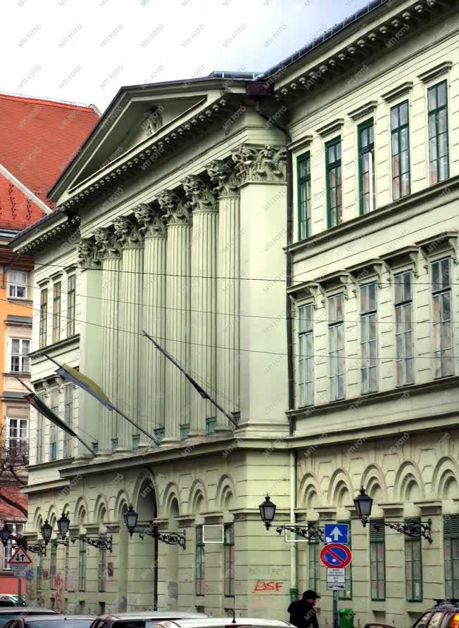 Budapest - Önkormányzati épület