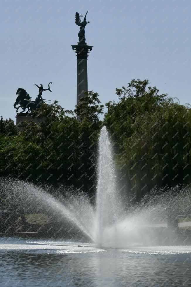 Városkép - Budapest - A Városligeti-tó szökőkútja