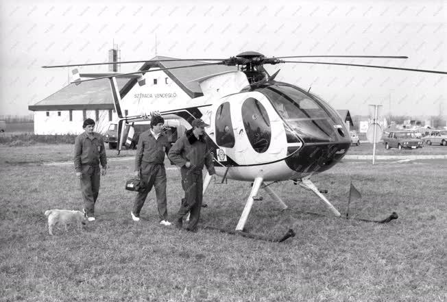 Alapítvány - Aerocaritas légi mentőszolgálat az M3-as autópálya mellett