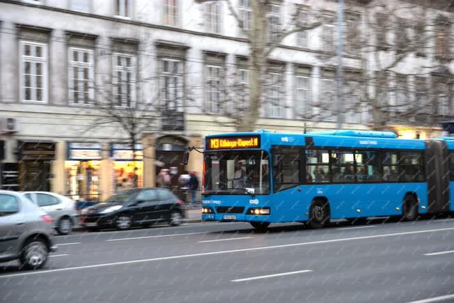 Közlekedés - Budapest - Metrópótló autóbusz