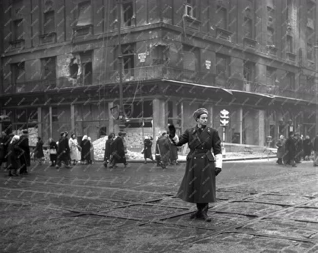 Városkép - Budapest az 1956-os forradalom és szabadságharc után