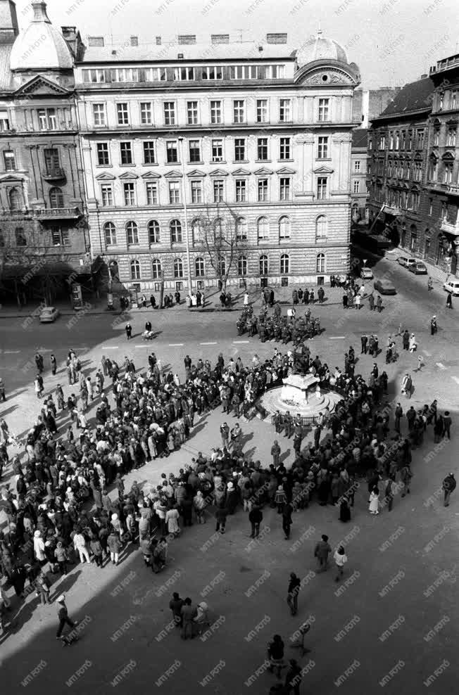 Belpolitika - Nemzeti ünnep - Március 15-i megemlékezés