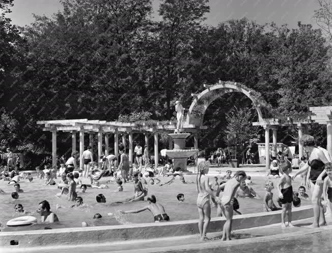 Városkép - Szabadidő - Harkányi Strand