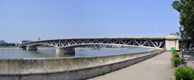 Közlekedési létesítmény - Budapest - Petőfi híd