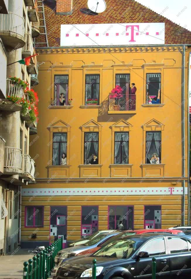 Budapest - Városkép - Köztéri reklám egy tűzfalon