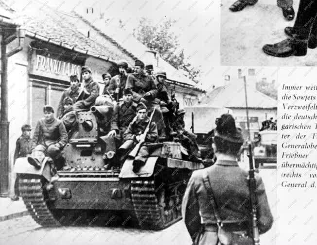 Történelem - II. világháború - Harckocsin utazó katonák