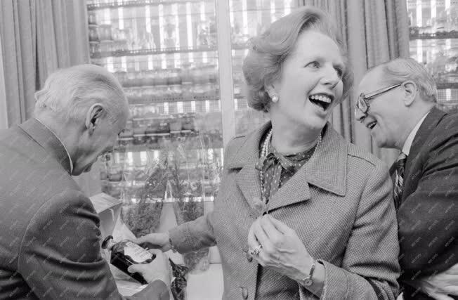 Külkapcsolat - Margaret Thatcher Magyarországon