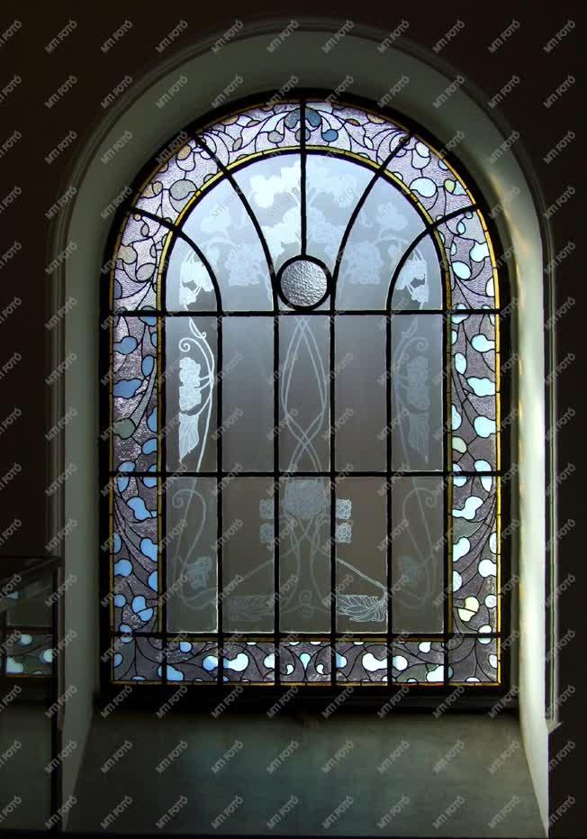 Múzeum - Budapest - A Ráth-villa ólomüveg ablaka