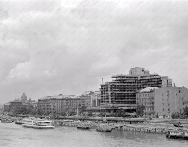Városkép-életkép - Épül a Duna Intercontinental