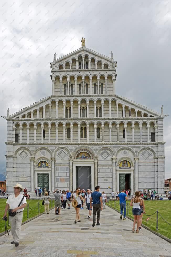 Egyházi épület - Pisa - A Szűz Máriának szentelt dóm