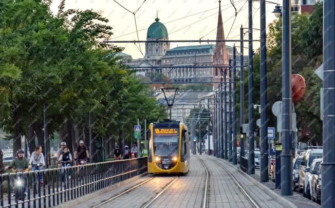 Közlekedés - Budapest - BKK 19-es villamos