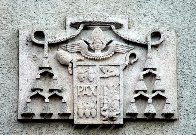 Jelkép - Pannonhalma - A Bencés Főapátság címere
