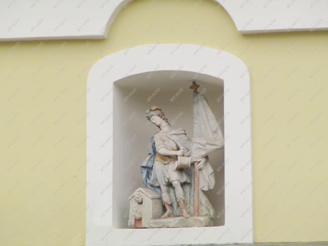 Egyház - Szekszárd - Szent Flórián szobra