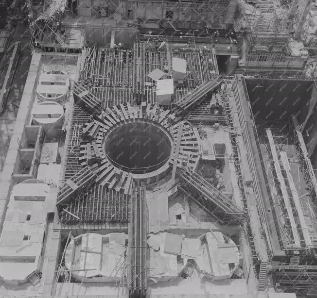 Ipar - Az épülő Paksi Atomerőmű 80 méter magasból