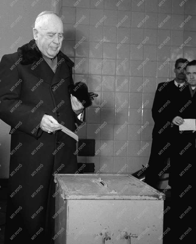 Belpolitika - Választások 1963-ban
