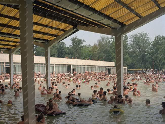 Idegenforgalom - Szabadidő - Harkányi strand