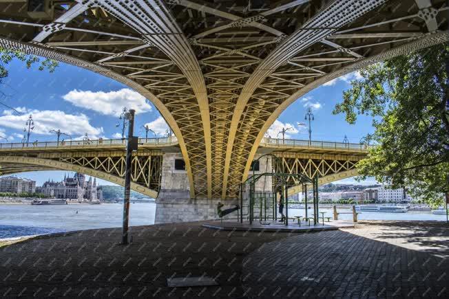 Városkép -  Budapest - Margit híd