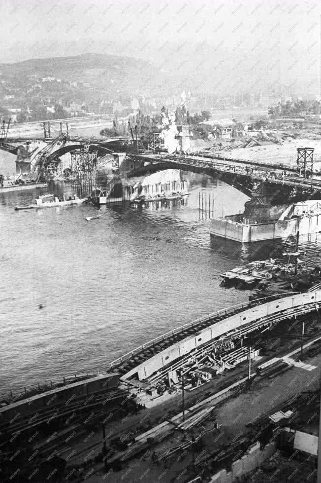 Évforduló - 150 éve született Gustav Eiffel - A Margit híd újjáépítése
