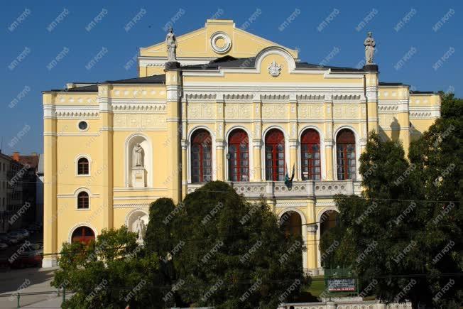 Debrecen - Csokonai Színház