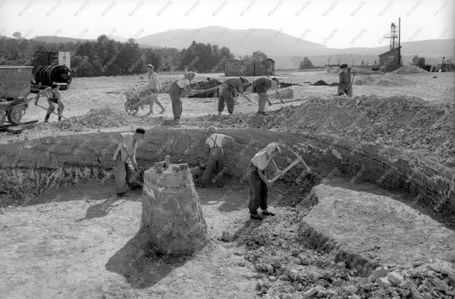 Bányászat - A komlói kőbányában