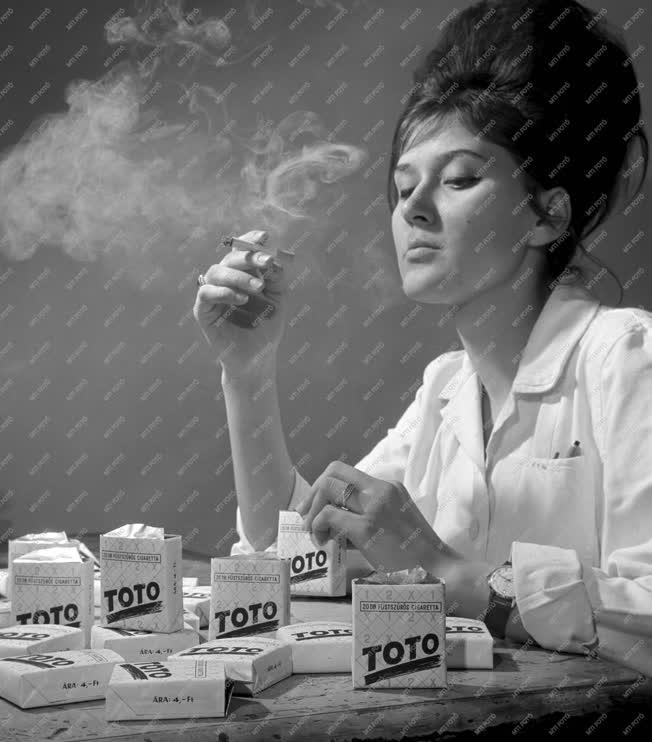 Dohányipar - Új termék - Toto cigaretta
