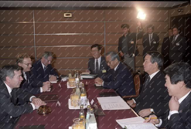 Külkapcsolat - Dél-koreai-magyar külügyminiszteri találkozó