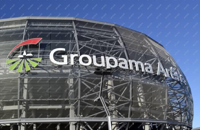 Sportlétesítmény - Budapest - A Groupama Aréna névfelirata