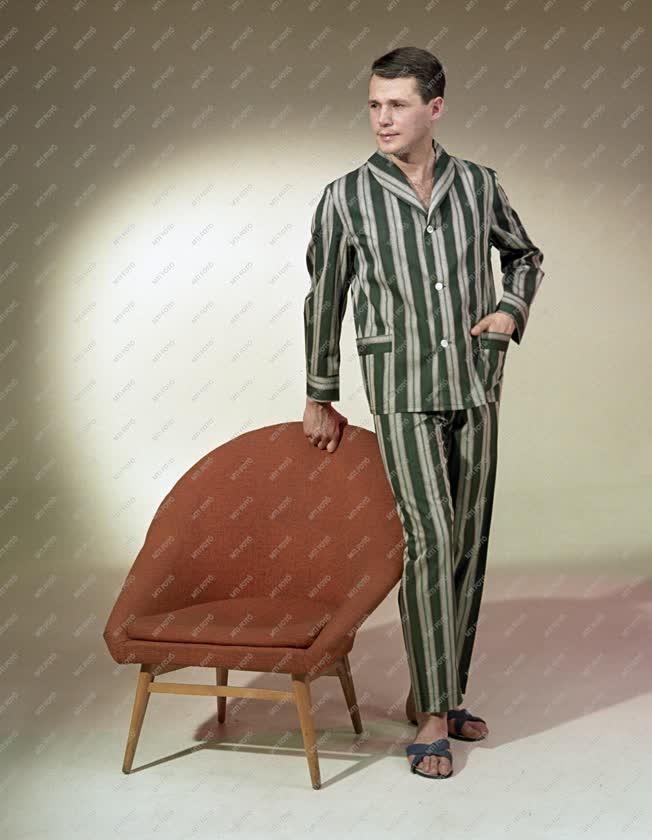 Divat - Férfi pizsama