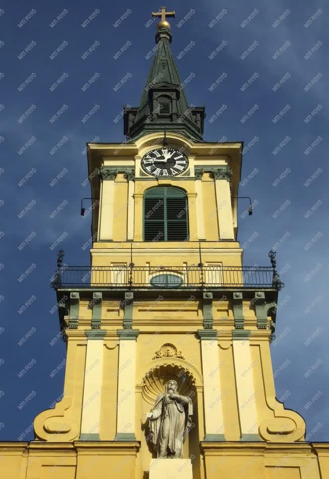 Egyházi épület - Budapest - Plébániatemplom 