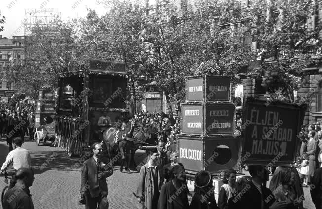 Ünnepség - Május elsejei ünnepségek Budapesten - 1946