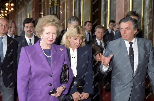 Külpolitika - Margaret Thatcher Budapesten