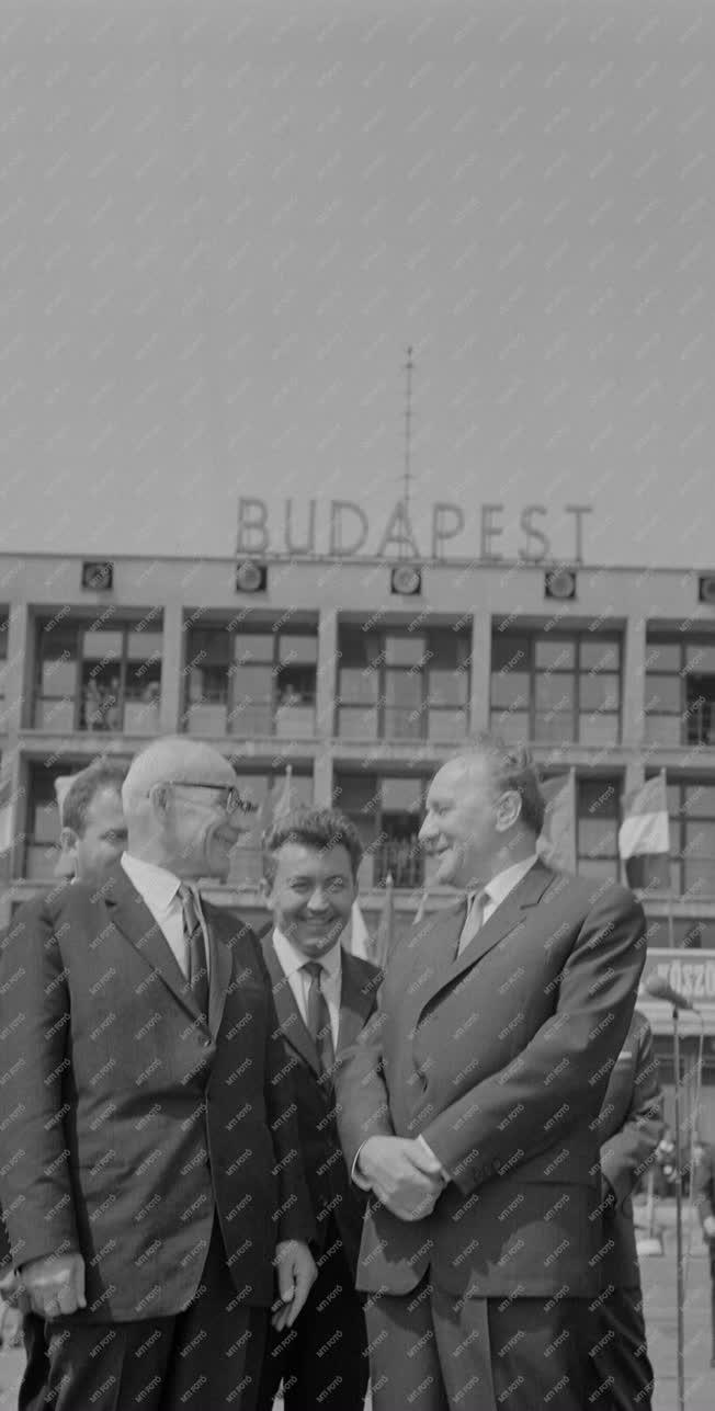 Külkapcsolat - Lengyel párt- és kormányküldöttség Budapesten