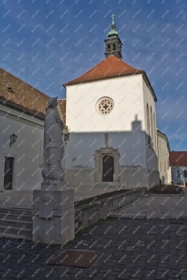 Egyházi épület - Székesfehérvár - A Szent Anna kápolna