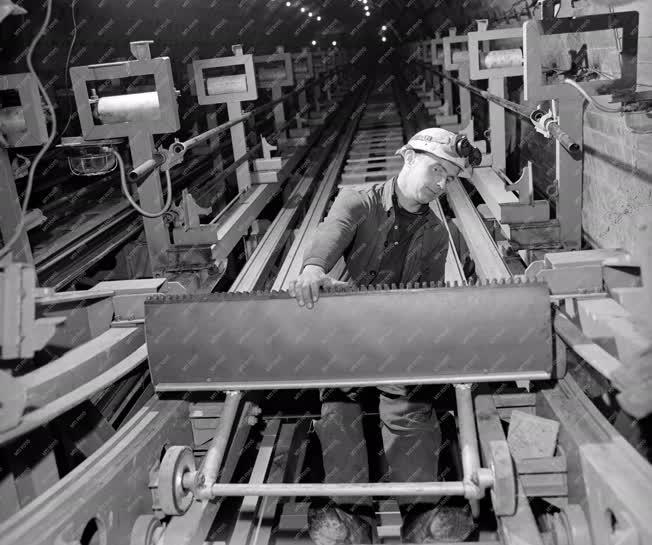 Gépipar - A Metró Baross téri állomásának építése