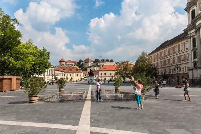 Városkép - Eger - Dobó István tér