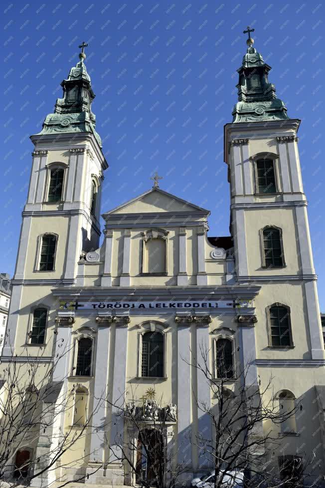 Egyház - Budapest - Nagyboldogasszony Főplébánia-templom