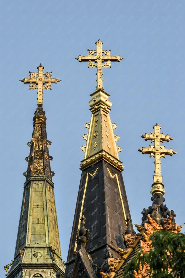Egyházi épület - Budapest - A Szent László templom tornya