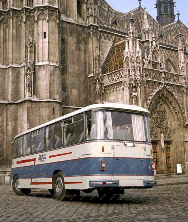 Ipar - Közlekedés -  Ikarus 657 típusú autóbusz