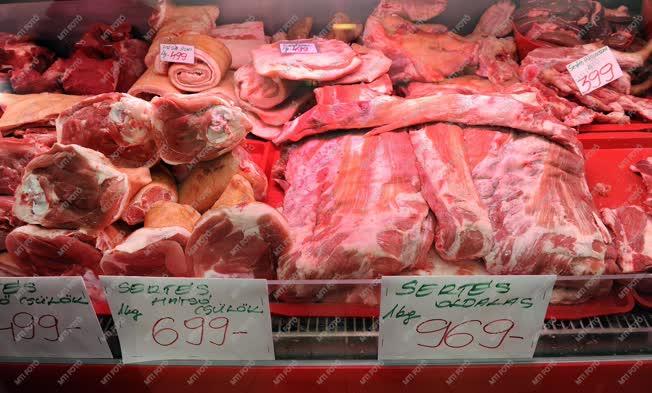 Kereskedelem - Debrecen - Csökkent a sertéshús áfája