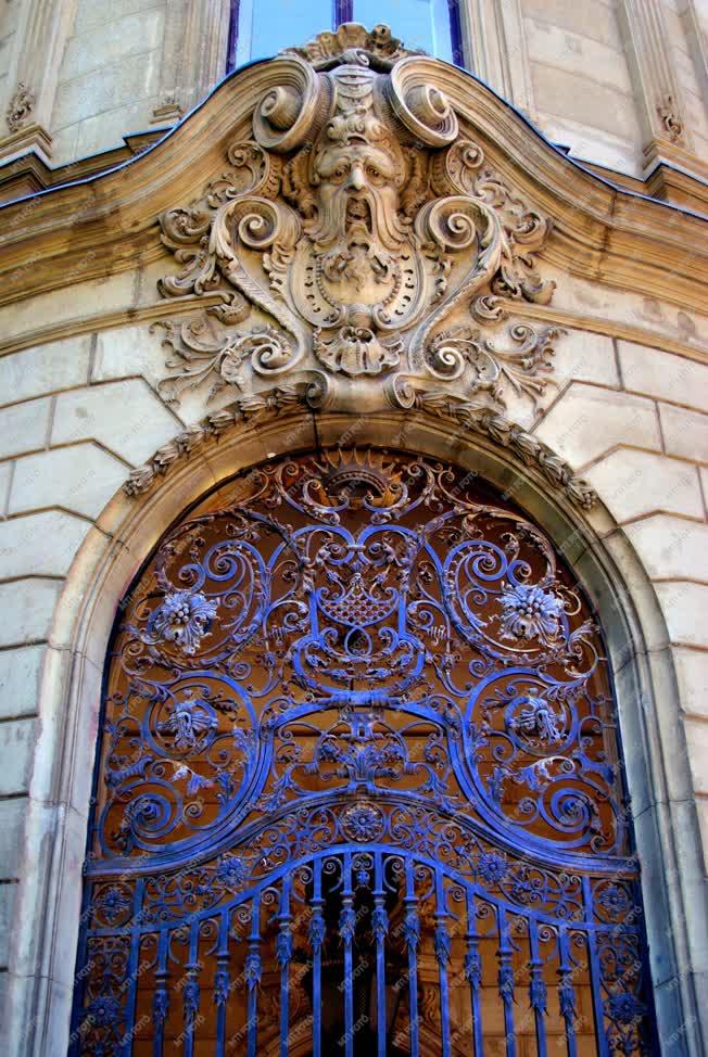 Épületdísz - Budapest - A Wenckheim-palota kapuja