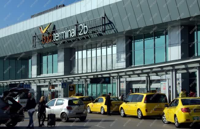 Légi közlekedés - Budapest - Liszt Ferenc Nemzetközi Repülőtér