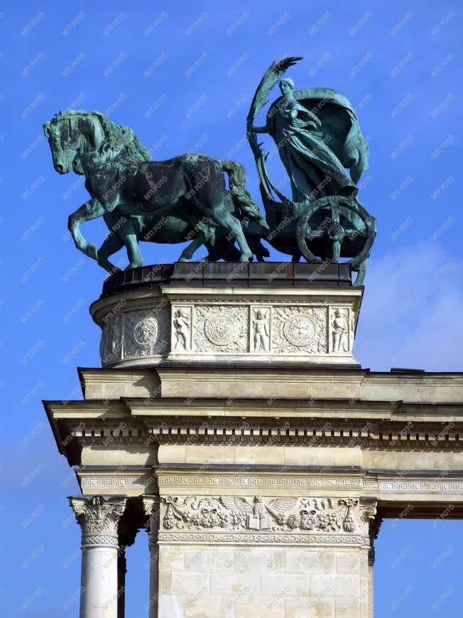Köztéri szobor - Budapest - A Béke szobra a Hősök terén