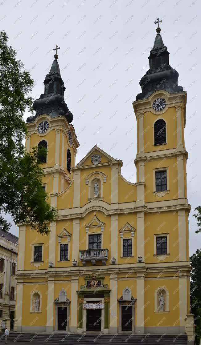 Egyházi épület - Debrecen - Szent Anna Székesegyház 