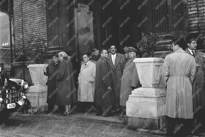 Ötvenhat emléke - Magyar küldöttség hazaérkezik Jugoszláviából