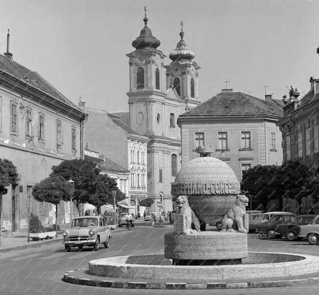 Városkép-életkép - Székesfehérvár belvárosa