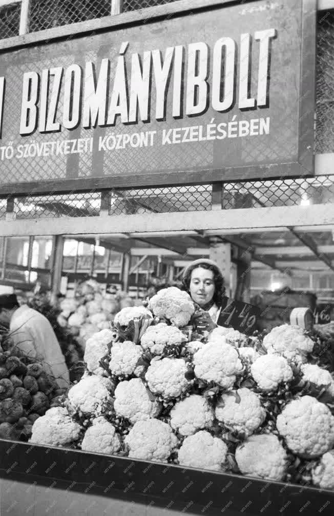 Kereskedelem - Földművesszövetkezeti Bizományibolt