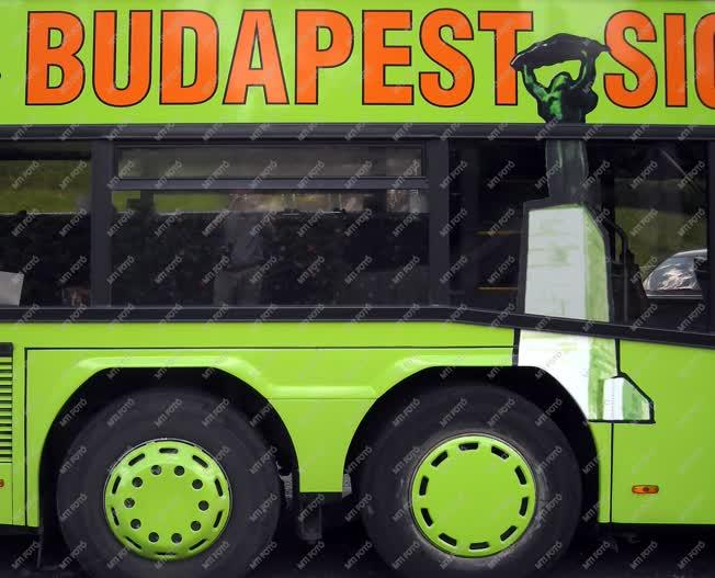 Idegenforgalom - Budapest - Városnéző autóbusz 
