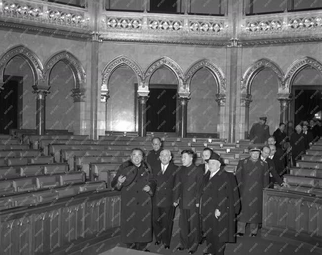 Külkapcsolat - A Kínai Népköztársaság kormányküldöttsége hazánkban