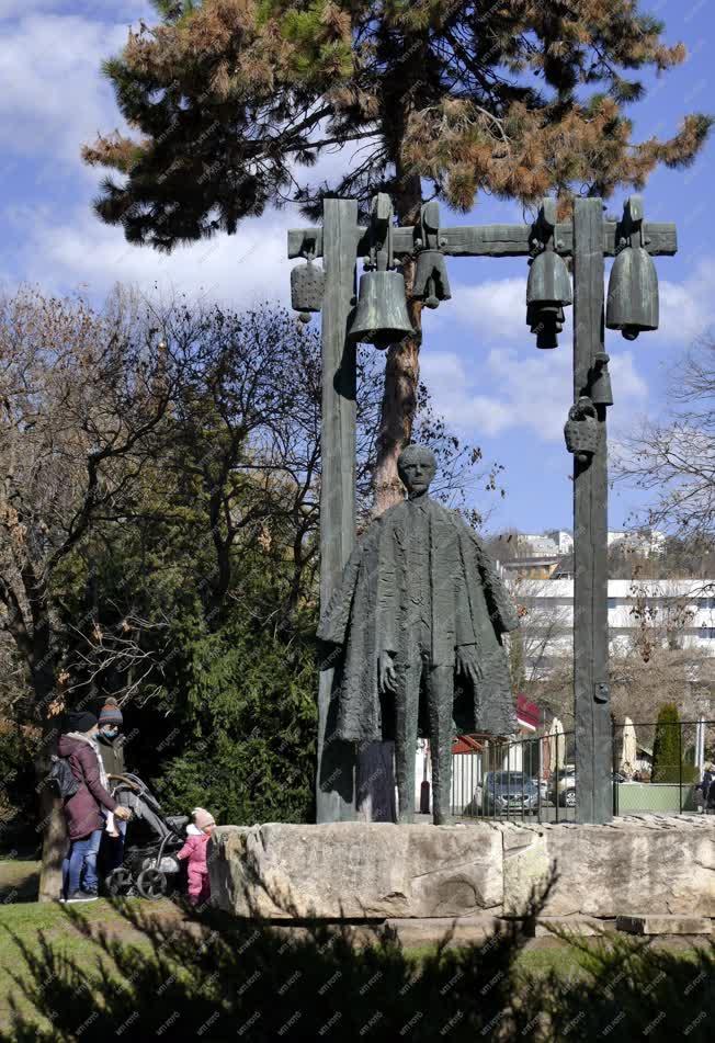 Városkép - Bartók Béla-szobor Budapesten